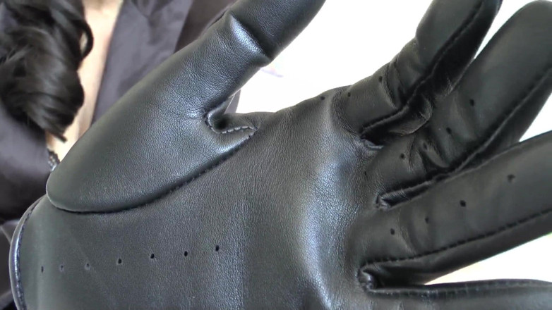 Lady Victoria Valente: Black Leather Gloves-the Scent of Leather Turns You on so...
