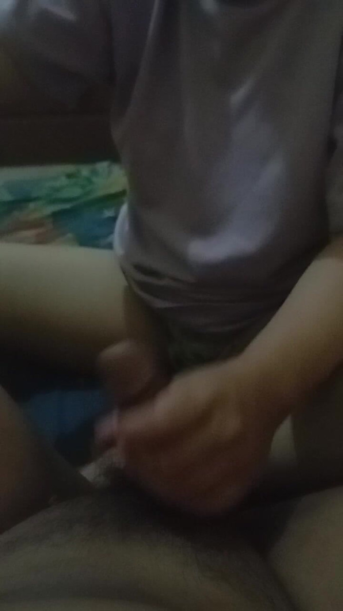 Angelina Pop: Laatste pikmassage, nieuwe meid heeft grote tieten en een nauw...