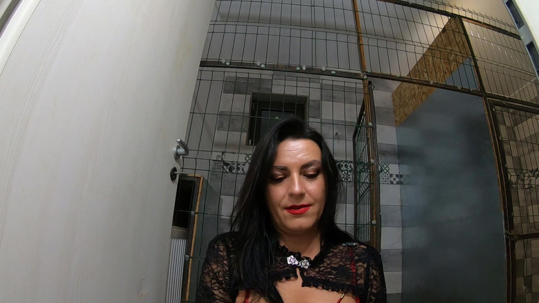 MilfyCalla: सेक्सी पिंजरे नृत्य - लाल अधोवस्त्र, बॉडी स्टॉकिंग्स और कामुक चालें 320