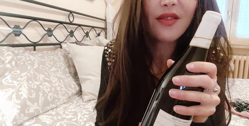 savannahamatoriale: Chantal och hennes styvson på ett videosamtal för nyårshälsningar