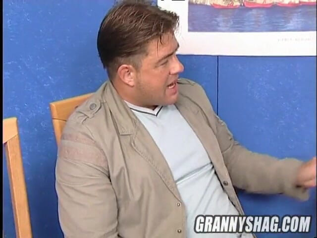 Granny Shag: Por empregadas velhas, pode-se começar sem jogos de introdução!