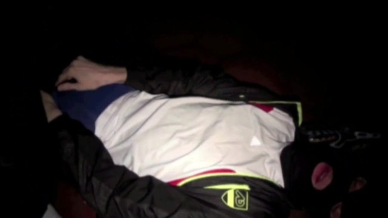 Sneaker gay: 익스트림 페티쉬 지배 가죽과 스니커즈