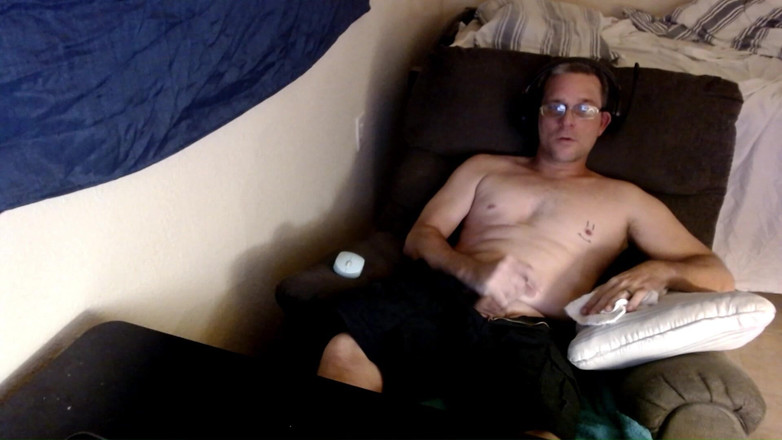 DubeSnackes: 두구끈한 보지를 따먹는 두 소녀