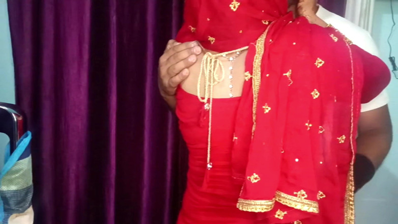 NaughtyWings: Karwa Chauth özel videosu