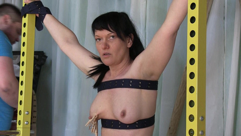 Yvette xtreme: Bondage de dispozitiv - Prinderea cârligului