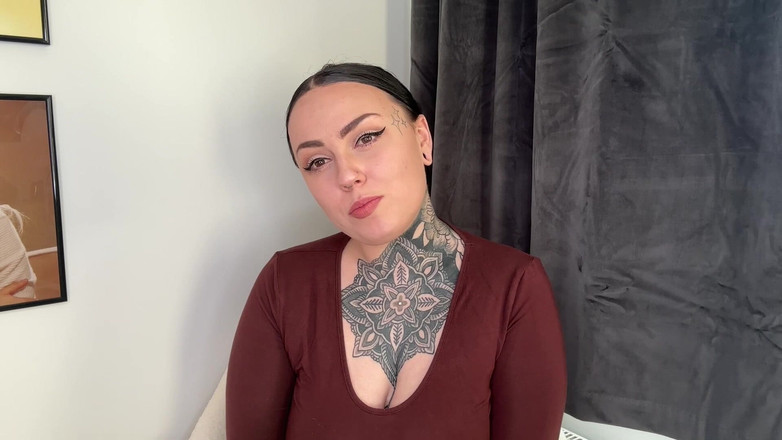 Miss Valentina: आपकी पत्नी की तुलना में अनंत रूप से हॉट