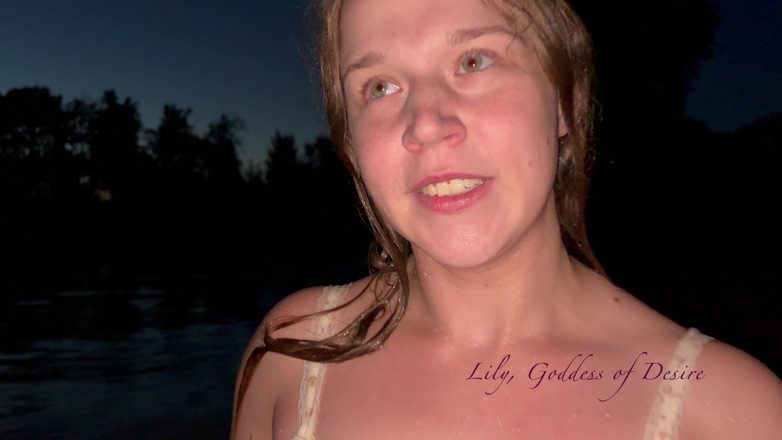 Lily, Goddess of Desire: Neuvěřitelně sexuální vodní nymfa vás svádí svým tělem