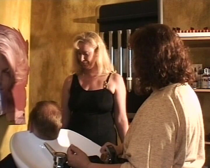 BB Video - Vintage Story: Niemiecka MILF amatorski trójkąt FFM duże naturalne cycki BBW anal