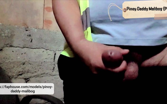 pinoy malibog: フィリピンの労働者は、長い一日の後、シフト後に彼のジューシーなペニスをけいれんさせる、彼はただ一つのことを望んでいる - リリース