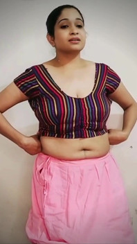 Une bhabhi sexy trompe son mari pour son devar chevauche un porno en hindi