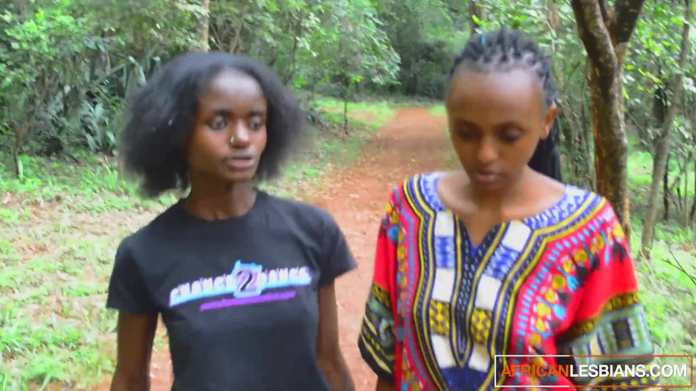 African Lesbians: Amatir lesbian kulit hitam amatir makan memek dan muncrat!