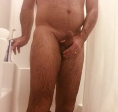 Sessolino69: Unter der Dusche, zu geil, hatte nicht erwartet, so schnell...