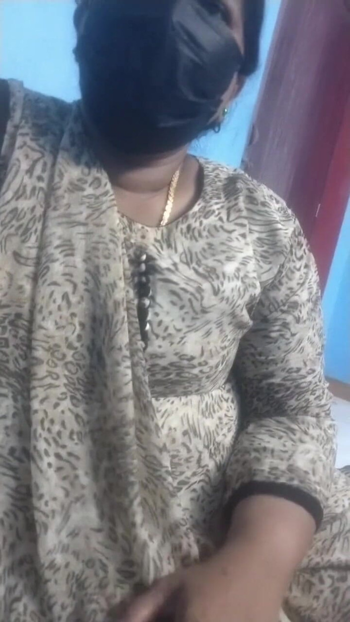 Benita sweety: Karı koca ateşli konuşuyor