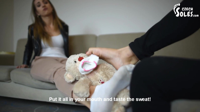 Czech Soles - foot fetish content: Memijak berganda, pancutan mani dan penghinaan sudut pandangan pertama