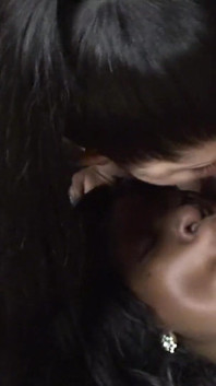 Amanda și Josy - curve lesbiene excitate care joacă un joc murdar 2-3