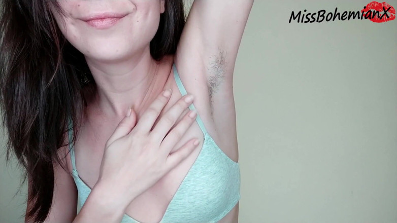 Miss Bohemian X: Worship my hairy armpits and i'll let you cum over...