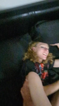 Amatör MILF rashora kräver att fyllas med sperma på snap
