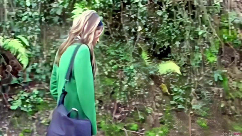 College Uniform: Buổi học muộn với samantha buxton