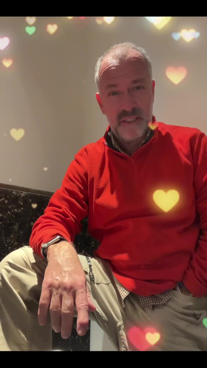 Daddybearvlc: Dołącz do mnie na Walentynki na wszystkie platformy .. ale Live...