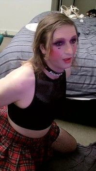 Sissycdmish - BBC Milující děvka v síťovaných punčochách a podpatcích