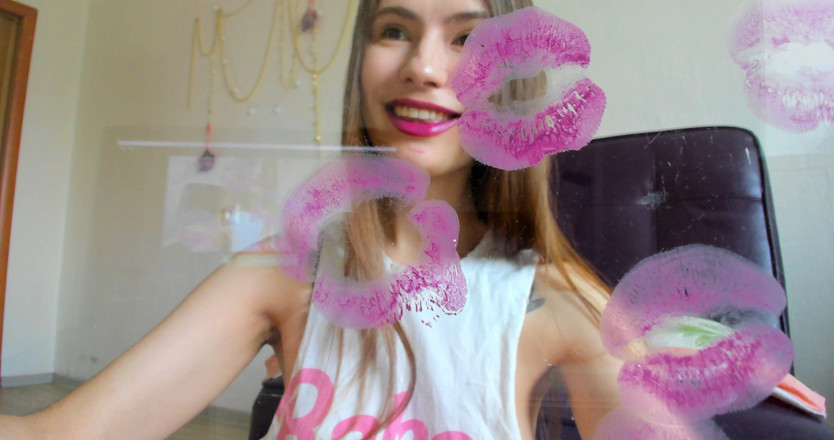 Rarible Diamond: Baisers et marque rouge à lèvres