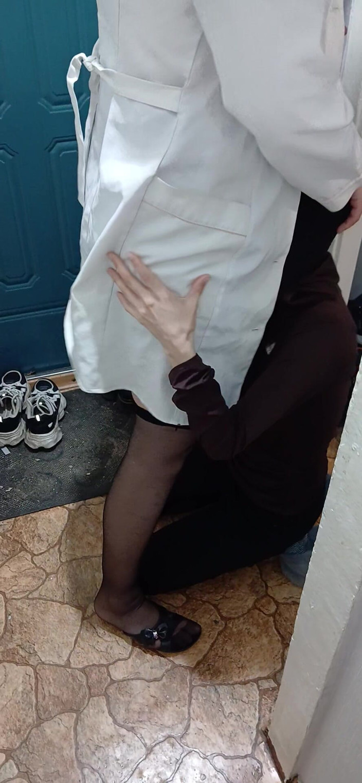 Lesbian-illusion: A MILF Lesbian Doctor Cums in a Patient's Mouth