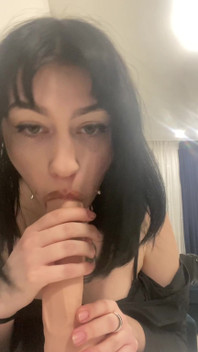 There Is No Money to Pay for the Apartment, so He Pays with Blowjob and Anal