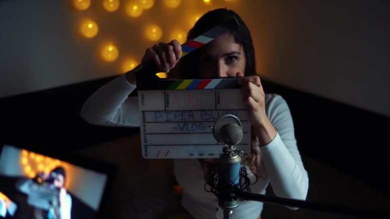 Piper Blush: Asmr com travesseiro, mordida, arranhão