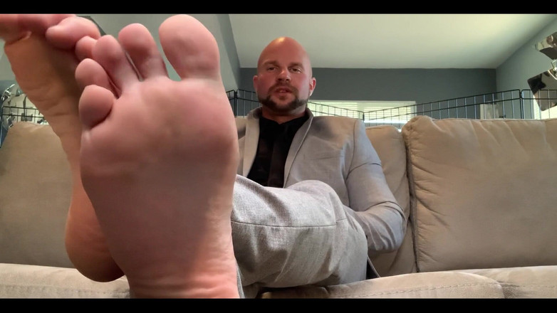 Jasons feet: Cận cảnh tôn sùng bàn chân