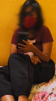 Iyer Maami en pundai vienen historias de sexo caliente tamil