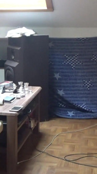 Рабыню Anny отшлепали в задницу