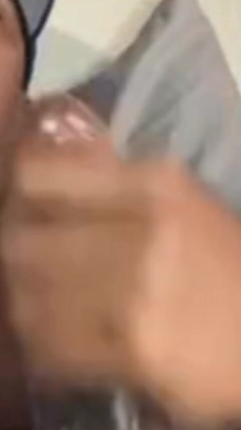 Cum Jacking: 我在想她如何操我的鸡巴