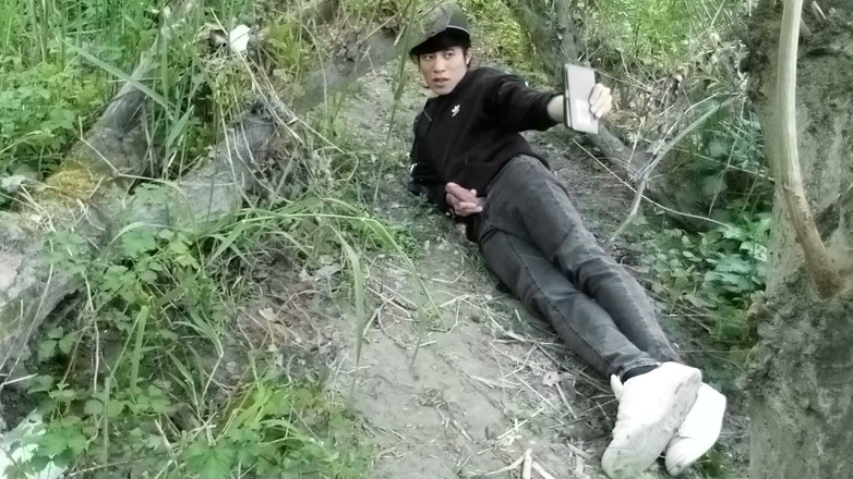 Jon Arteen: Cute Jon Arteen Gay Twink Jerks off Outdoors, Dry-humps the...