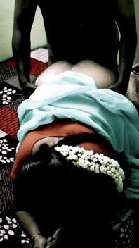 ลูกพี่ลูกน้องสาว Desi ในชุดส่าหรีหลังโดนเย็ดจัดหนักในหีมิชชันนารีโดนแตกในท่าหมา