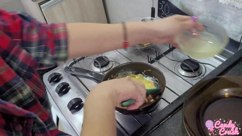 Mano Nico Official: Suamiku lagi asik pamer memek merah mudaku