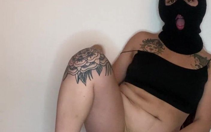 Secret Luna Foxx: Latina Luna maakt slechte dingen