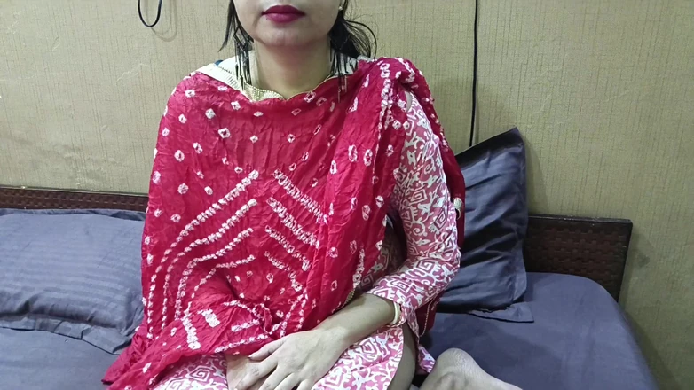 Saarabhabhi6: 継父は彼の十代の継娘と性交したい - ヒンディー語の淫語で完全なハードコア