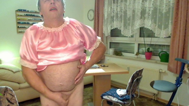 Sissy die Transhure: Sissy's self satisfaction