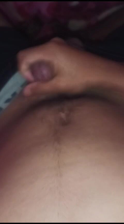 MurSudon: Genç assamlı oğlanın tek başına mastürbasyonu