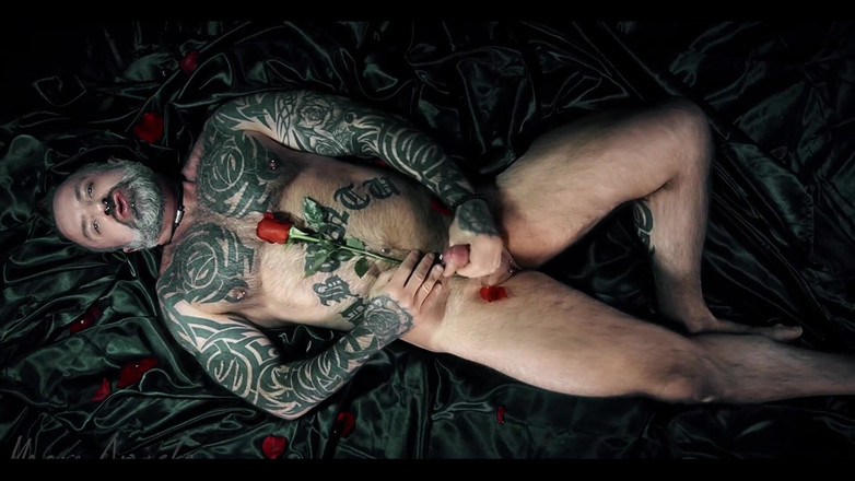Marc Angelo: Domme Cupid! Gaf me een lang orgasme, dacht