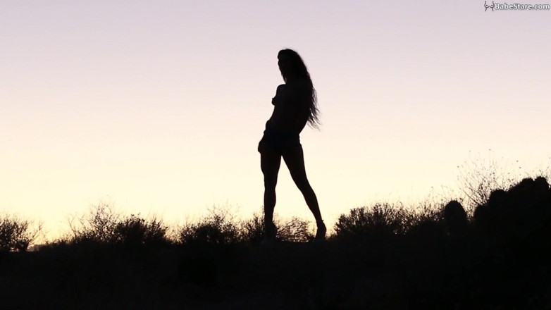 Babe Stare: Sexy Tia girl is nude but only teases in silhouette
