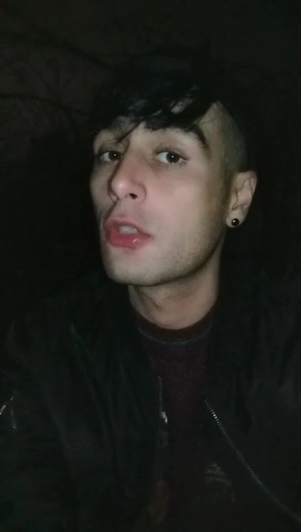 Idmir Sugary: Глотаю анонимные спермы после отсоса члена в полностью темном на улице