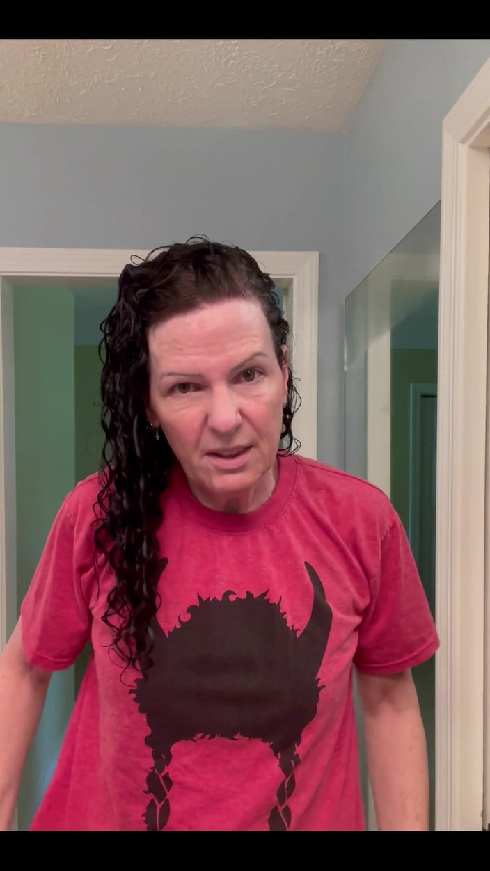 Beth Mc.Kenna: Estou tendo uma sexta-feira feliz! Você está?