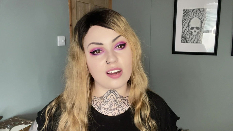 Miss Valentina: 바람피는 와이프