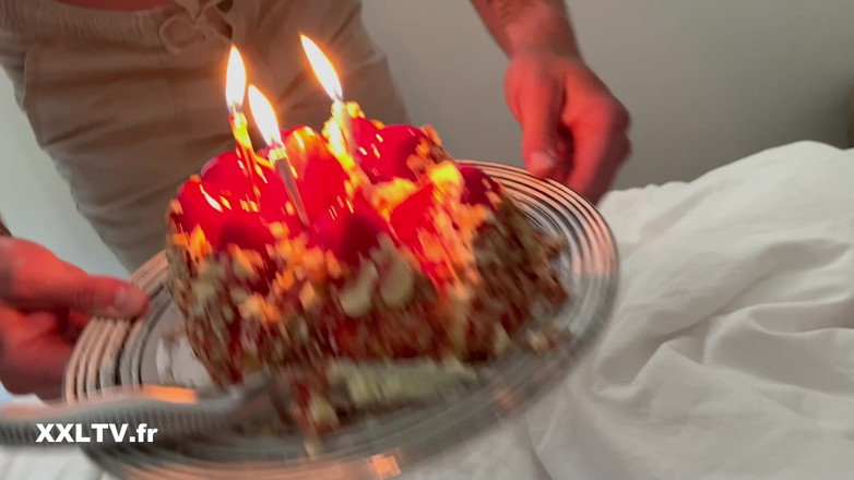 XXLTVFR: Margot'nun tatlı dişi