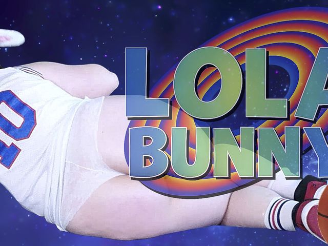 Lo Bunny Gets Very Naughty (Large booty lexi)