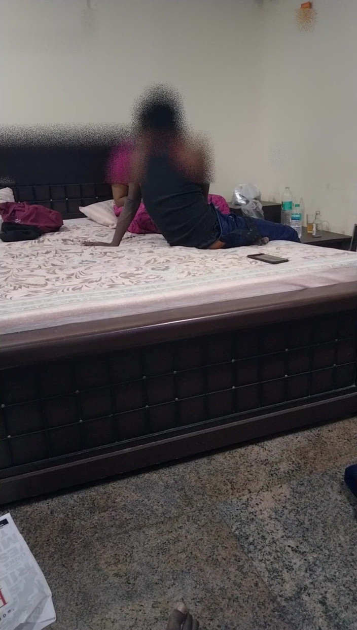 Tamil lesbian: Špinavé mluvení se zákazníkem