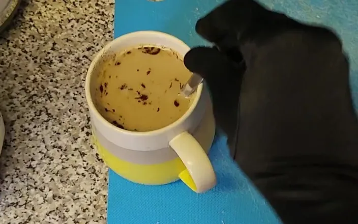 JessicaXD: Making a morning cup in hot lingerie