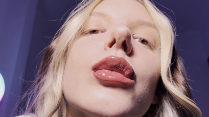Mini Elfie: Hot Face fetish