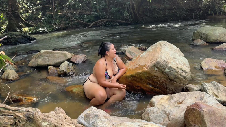 Lexly_16: Risky Sex in the River Amazing Fucking